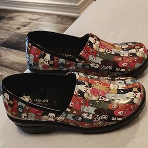 Easy Street Clogs